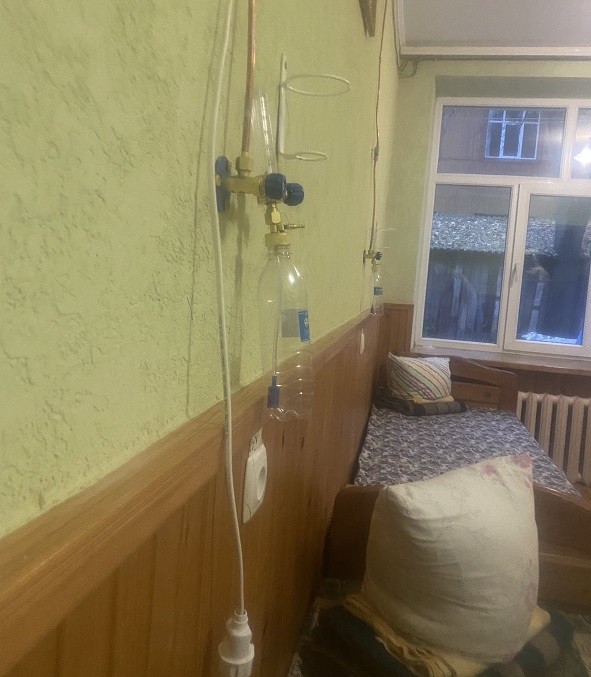У інфекційному відділенні Вижницька районної лікарні додатково облаштували 40 кисневих точок для пацієнтів, хворих на Covid-19